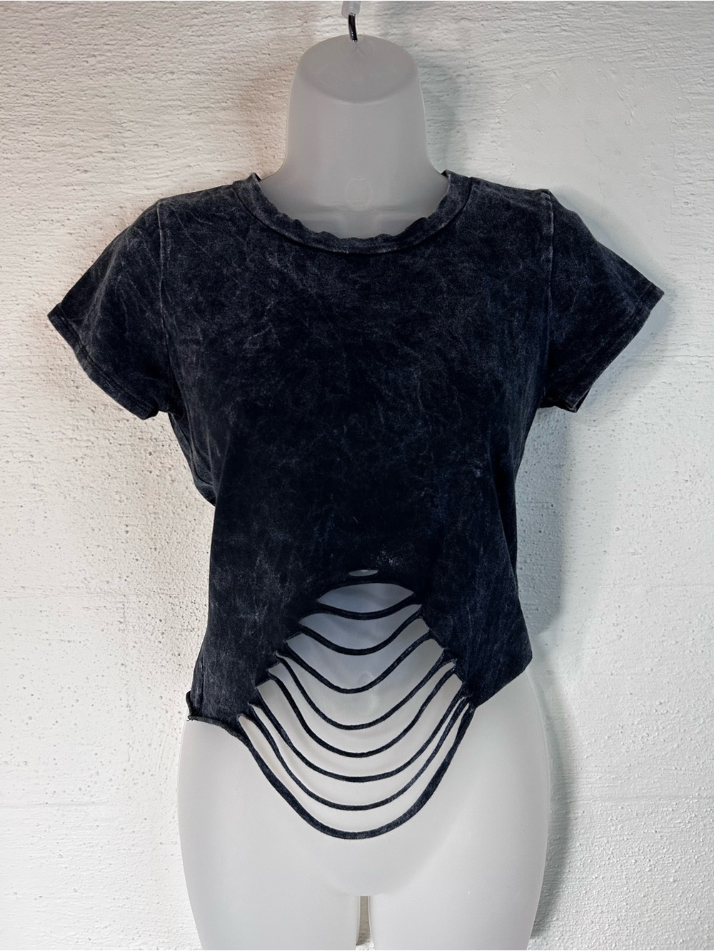 Tie dye shredded top